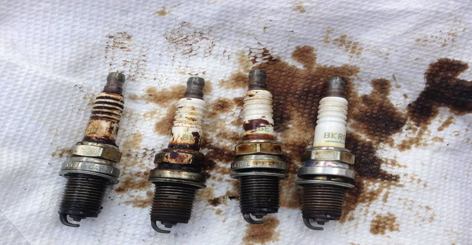 What Causes a Spark Plug to Blow Out? CarProfy